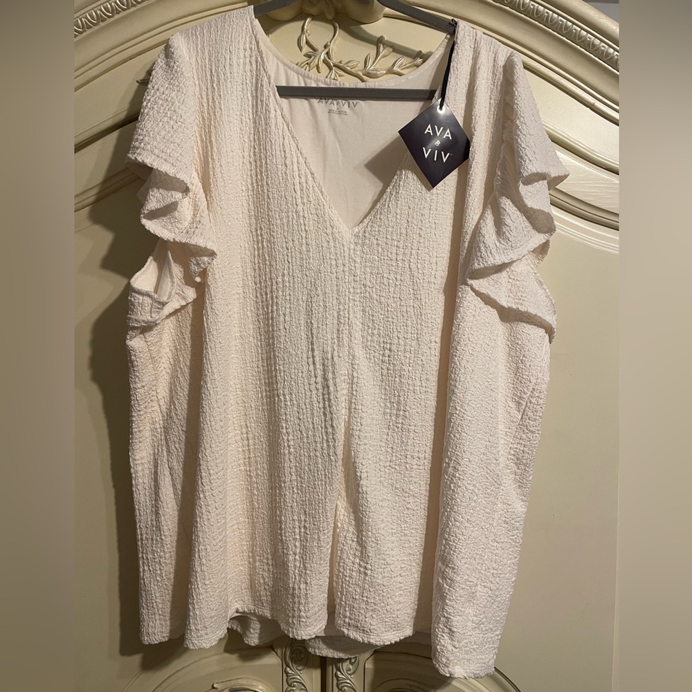 Ava & Viv Cream Ruffled Blouse with Flutter Sleeves